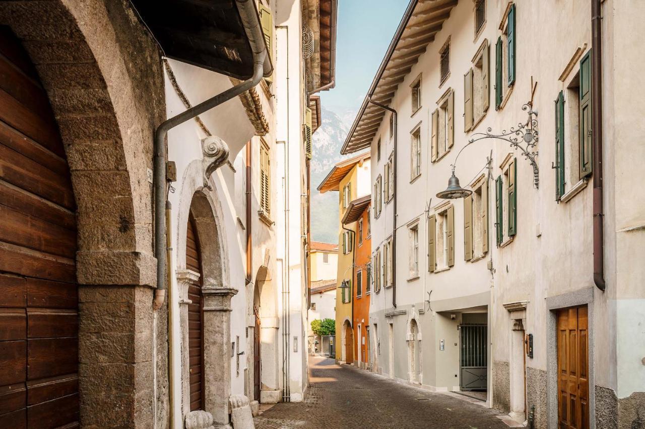 Casa Dei Maestri Luxury Apartments Arco Buitenkant foto